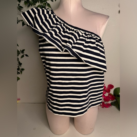 J. Crew Tops - 💙 J. Crew Stripped Top 🤍